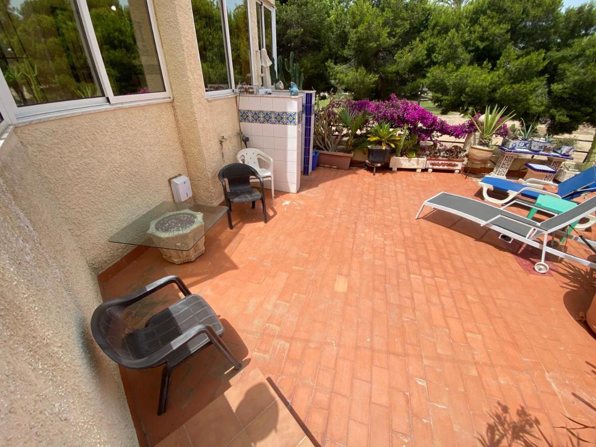 Orihuela Costa 3 Bdr Condo On La Zenia Beach With Patio Bagian luar foto