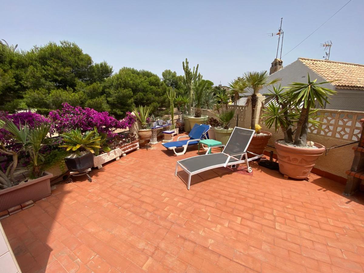 Orihuela Costa 3 Bdr Condo On La Zenia Beach With Patio Bagian luar foto